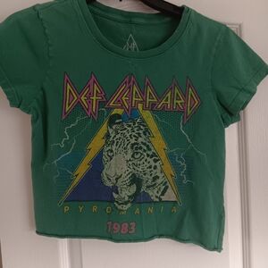 Def Leppard concert tshirt rock and roll tee Collectible